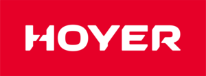 Roter Untergrund mit dem weißen Schriftzug "Hoyer"